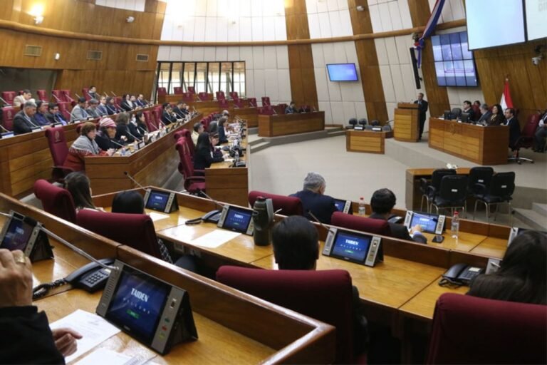 Tratan iniciativa para buscar incrementar el impuesto al tabaco e inyectar recursos al INCAN