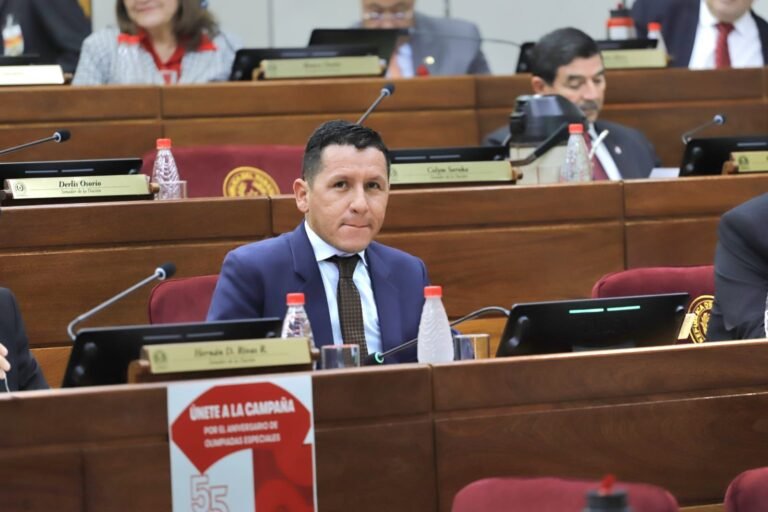 Honor Colorado expulsó a Javier «Chaqueñito» Vera por conducta “inmoral”