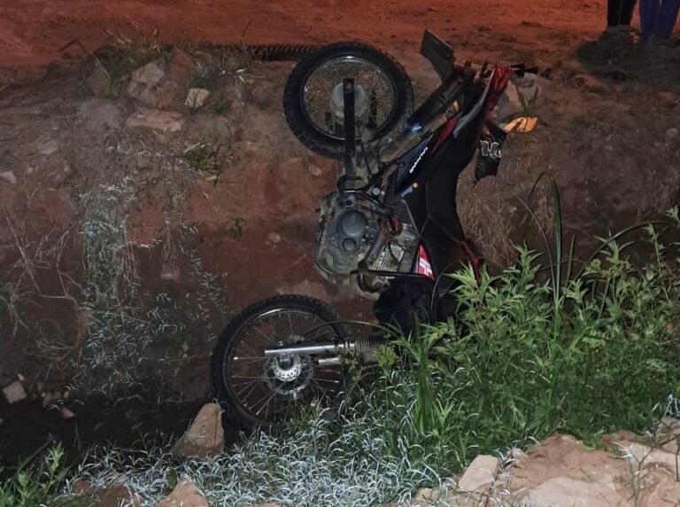 Conductor de “motobolt” falleció tras caer en un alcantarillado