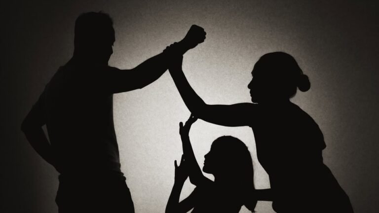 Promulgan ley de pensión para niños y adolescentes huérfanos debido a la violencia familiar