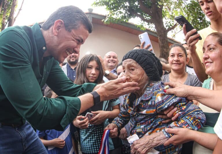 Gobierno de Peña promulgó Ley de Pensión Universal para adultos mayores