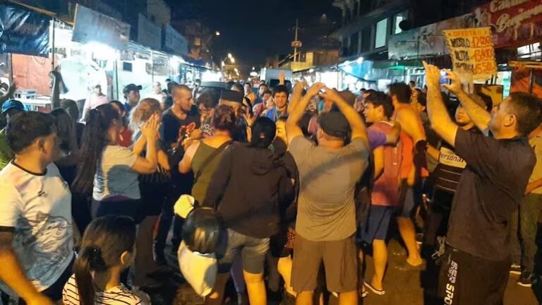 Vendedores informales se movilizaron en calles de San Lorenzo