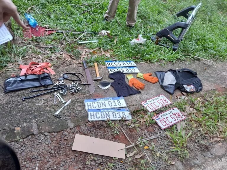 Allanamiento en Lambaré: detienen a dos personas en un aguantadero de robacoches