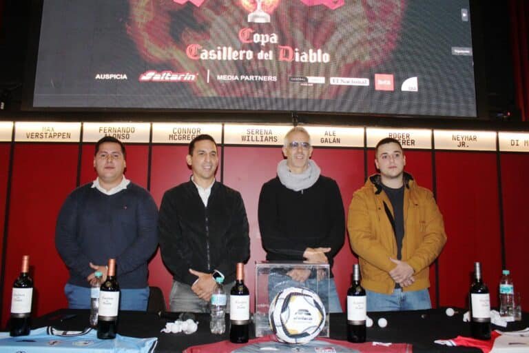 Fútbol, amistad y tradición: arranca la Copa Casillero del Diablo 2025