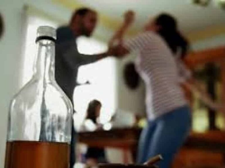 Mujer en estado crítico tras explosión provocada por su pareja en zona baja de Asunción