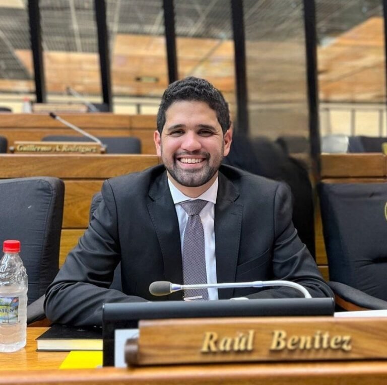 Raúl Benítez: «Lo importante no es solo Rivas, es desmontar todo el sistema de títulos falsos»