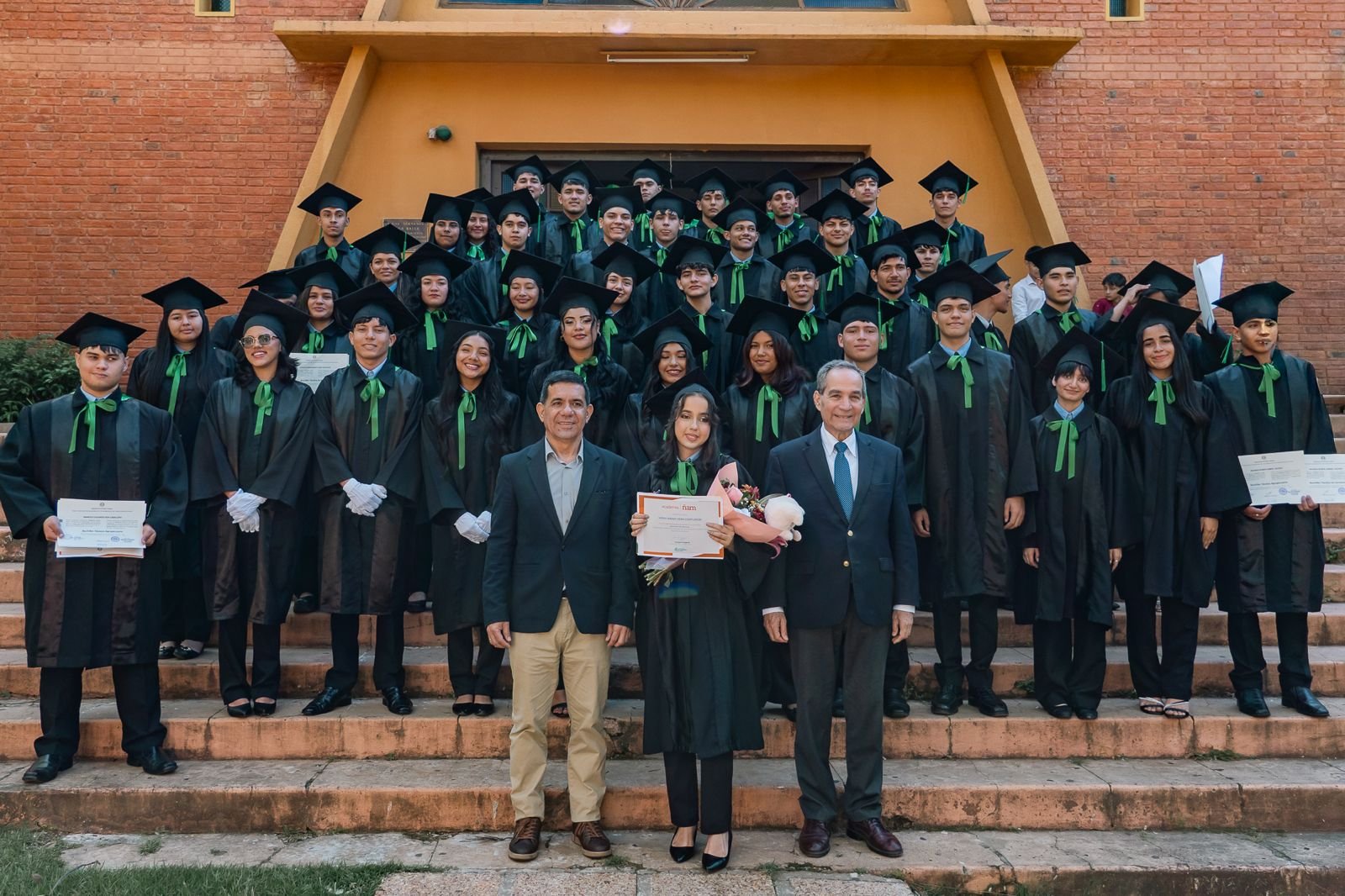 Escuela Agrícola Autosostenible Cerrito gradúa a 42 estudiantes de la Promoción 2025