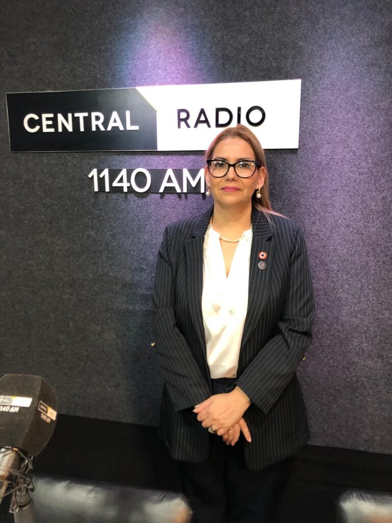 Ministerio de la Mujer alerta: 2025 cerró con 37 feminicidios y habilita línea de WhatsApp para víctimas.