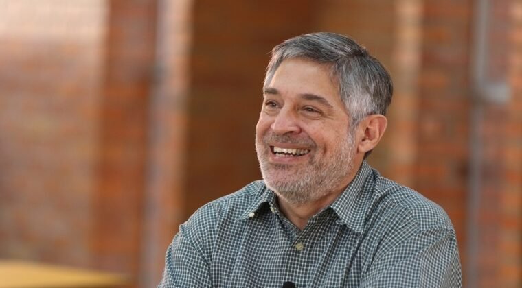 Luis Ramírez: vocación educativa, visión política y el desafío de transformar la escuela pública paraguaya