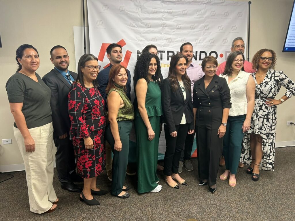 Semáforo de Eliminación de Pobreza llega a Puerto Rico en alianza con Fundación Paraguaya