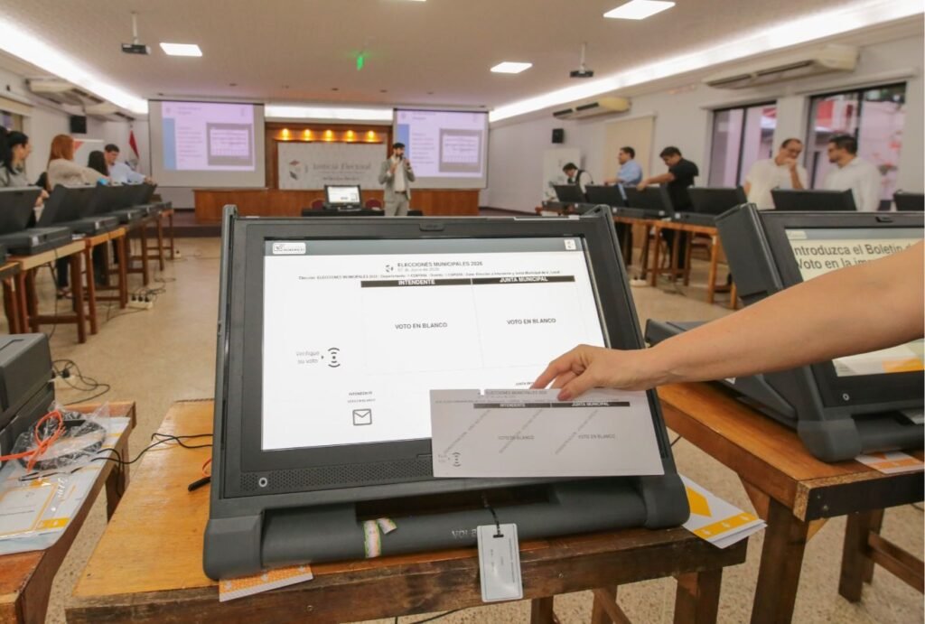 Apoderado técnico del PLRA descarta fraude en máquinas de votación