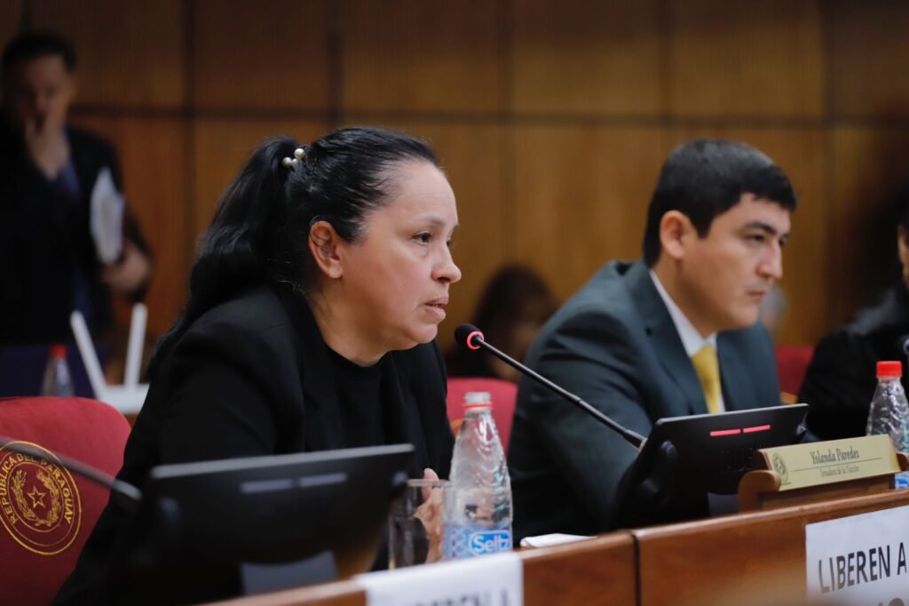 Paredes acusa a Fiscalía de blindar a Peña y proteger el poder