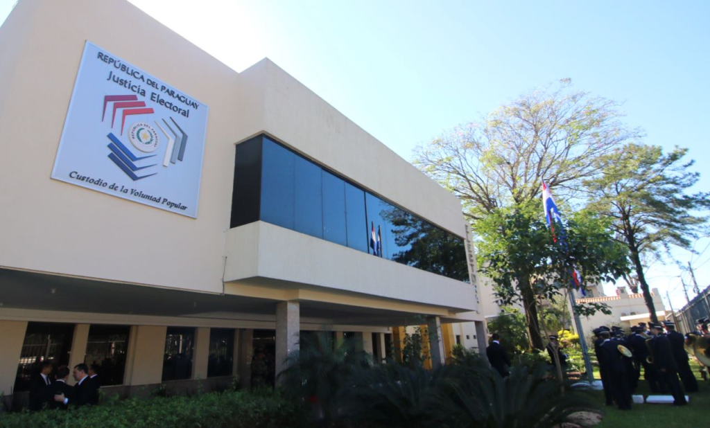 Apoderado liberal acusa al TSJE de bloquear pruebas sobre máquinas electorales