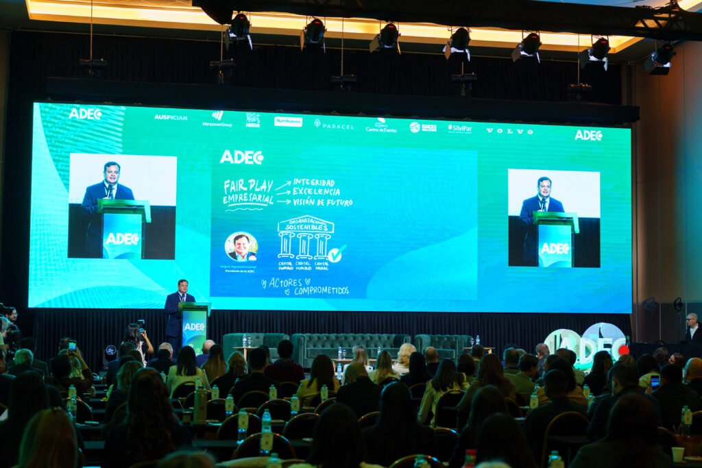 Congreso de ADEC pone a la persona como pilar fundamental de la sostenibilidad corporativa