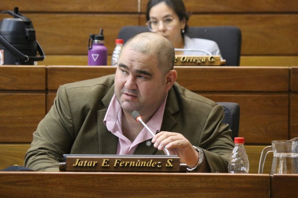 Diputados piden reactivar débitos automáticos para empresas ajenas a la mafia de pagarés