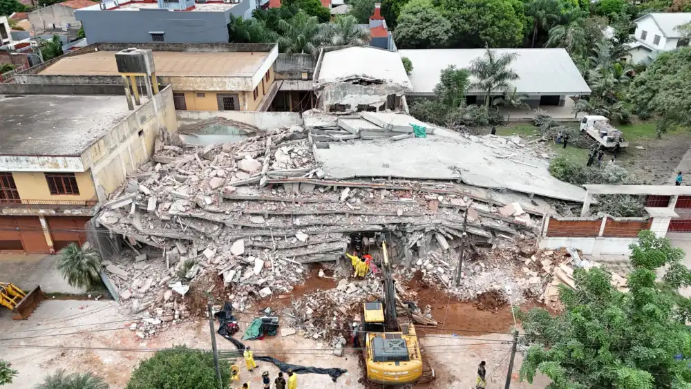 Intendente de Encarnación tras informe sobre derrumbe de edificio: «La responsabilidad es de quien construye y del dueño»