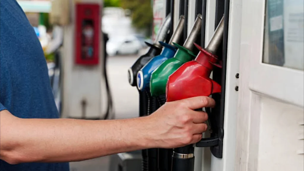CONACOM advierte que transparentar costos de combustibles podría reducir la competencia