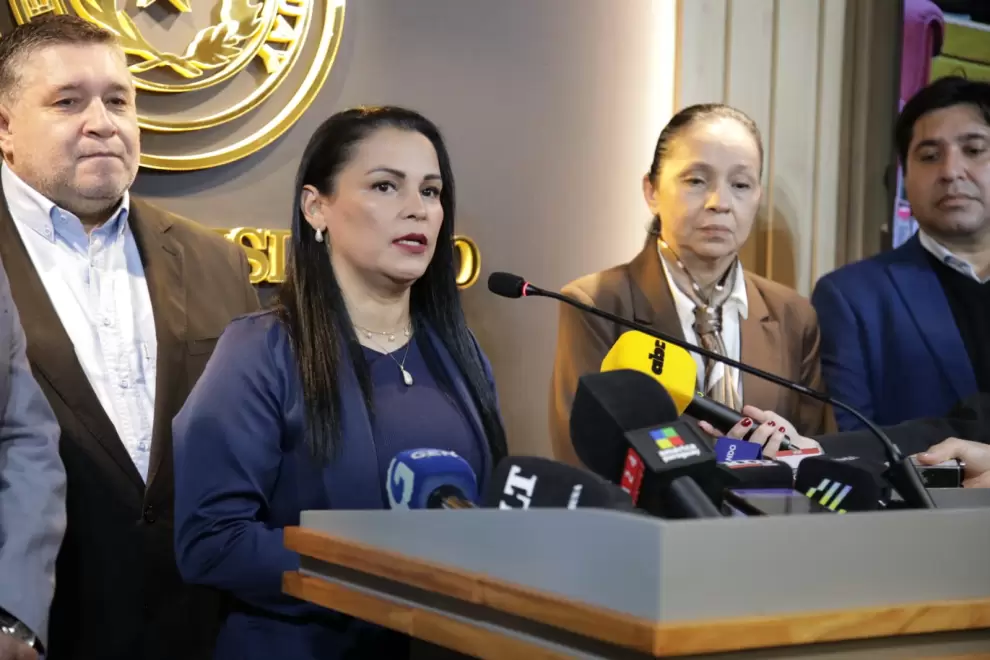 Laura Folle defiende la candidatura de Daniel Mujica en CDE: “Es el camino mas correcto”