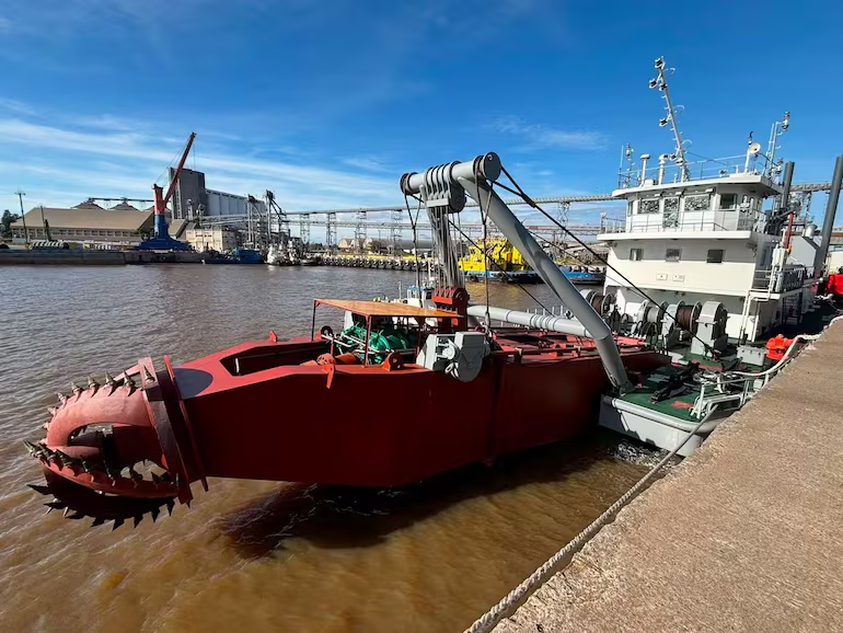 La draga más potente de Sudamérica ya está en Paraguay para reforzar su navegación