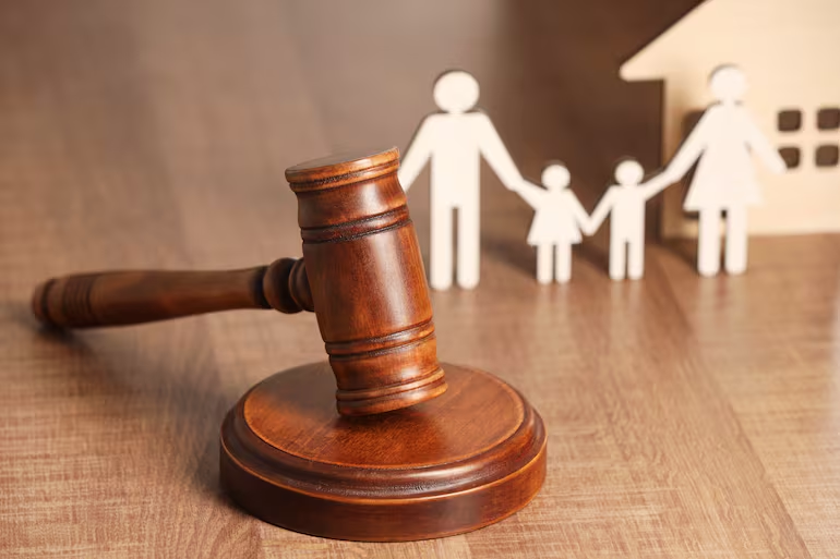 Senado plantea nuevas restricciones para padres y madres deudores de manutención