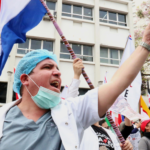 Cirujano pediátrico reclama respuesta estructural para salud pública: “Esta huelga es por la ciudadanía también”