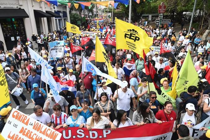 Docentes advierten al Gobierno de movilización si no reciben respuesta hasta el 23 de septiembre