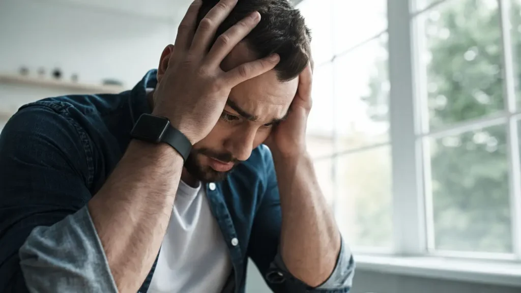 Psicoterapeuta advierte que el insomnio, agotamiento y la ansiedad son señales que no deben ignorarse