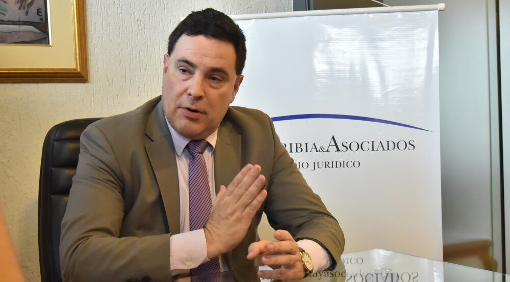 Estigarribia analiza el impacto de un sistema de Justicia débil y oposición dividida en el país
