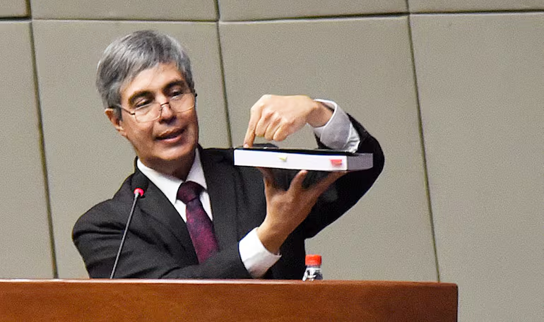Ferreira pide al Gobierno transparencia antes de crear un nuevo Ente Regulador Eléctrico