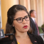 Abogada Cecilia Pérez pide seguir “el camino del dinero” en campaña sucia que apunta al MITIC