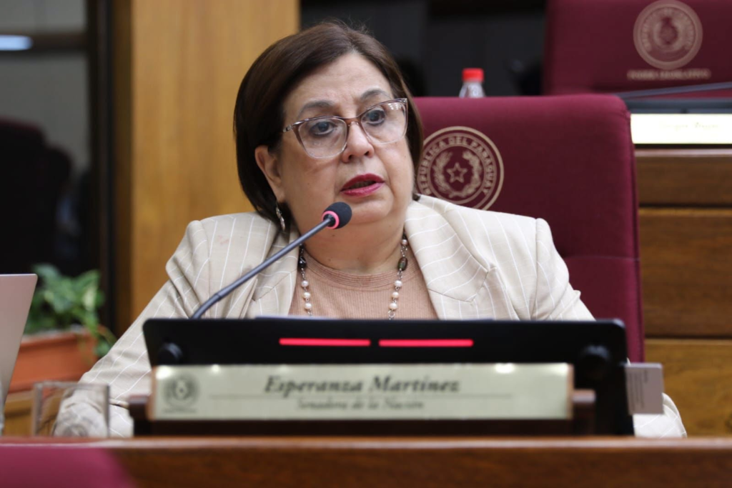 Esperanza Martínez crítica gestión de Barán y reconoce unidad médica: “El Gobierno tuvo que ceder”