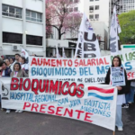 Bioquímicos anuncian movilización por falta de insumos, contratos y reajuste salarial
