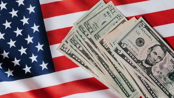 Suba de tasas en EE.UU podría encarecer el dólar en Paraguay, advierte economista
