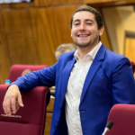 Diputado Pedro Gómez cuestiona falta de políticas para jóvenes: “Hay una deuda histórica con nosotros”