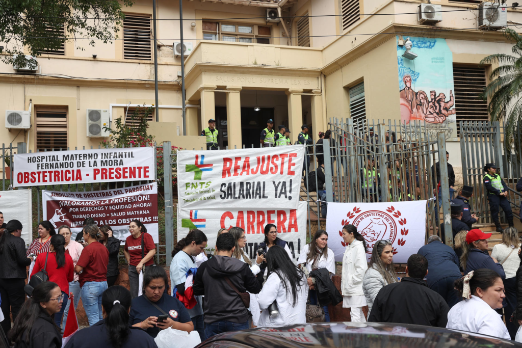 Trabajadores de Salud piden reajuste del 50% y reactivar la carrera sanitaria