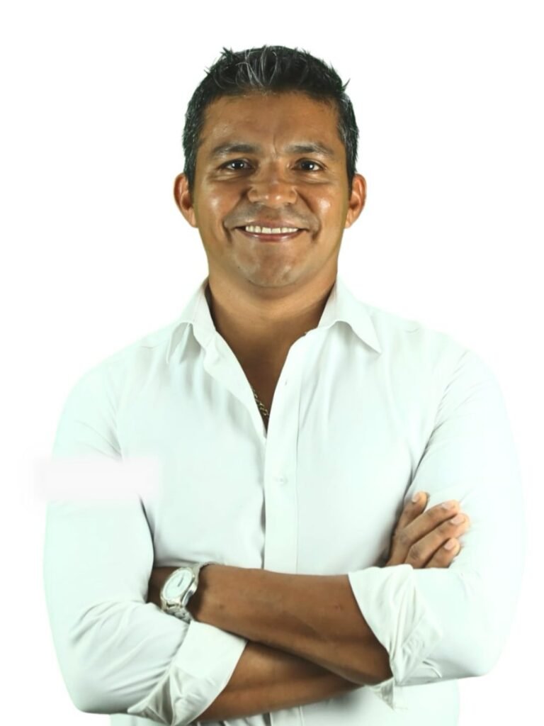Alcides Ramírez propone presupuesto participativo y planificación metropolitana para transformar Limpio