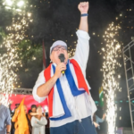 Mujica celebra triunfo en Ciudad del Este y cuestiona a encuestadoras y bocas de urna