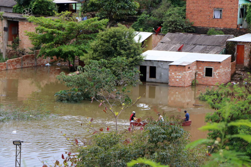 Inundaciones en Ciudad del Este: Municipalidad habilita albergues y pide mayor respuesta nacional