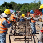Experto propone reducir la jornada laboral gradualmente sin afectar la competitividad